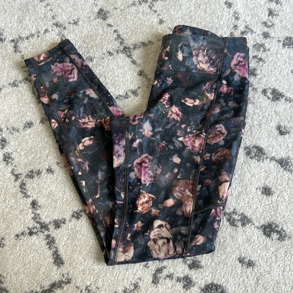 Lululemon Speed Up Tight Leggings Frosted Rose Multi Sz 6‎ - Picture 10 of 10